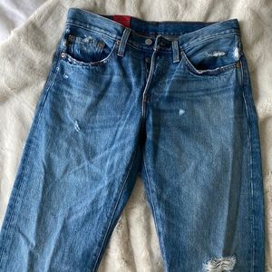Levi’s 501 Taper Jeans